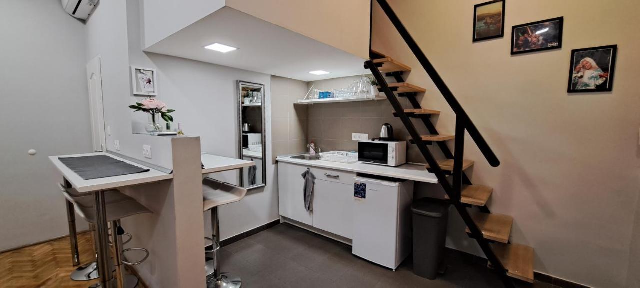 6-Pack Apartment In The Party District Budapešť Exteriér fotografie