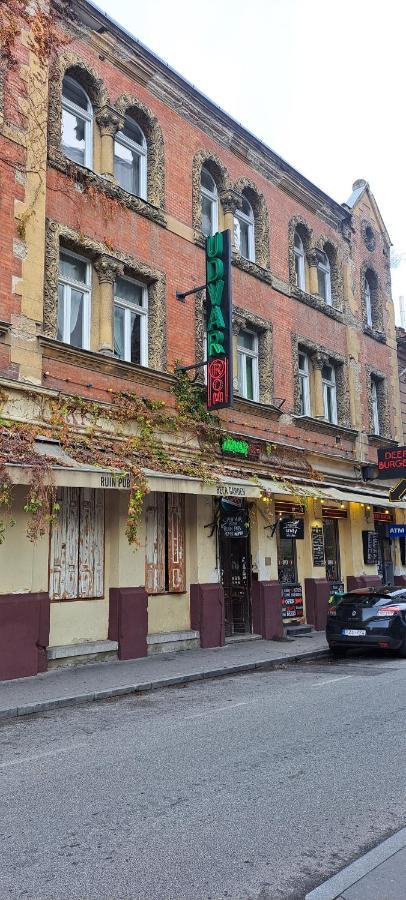 6-Pack Apartment In The Party District Budapešť Exteriér fotografie